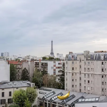 Daire Charming With Eiffel Tower Views In Pariss 15th