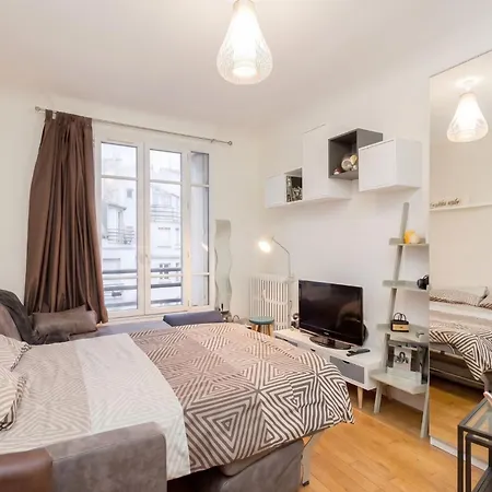 Charming With Eiffel Tower Views In Pariss 15th *