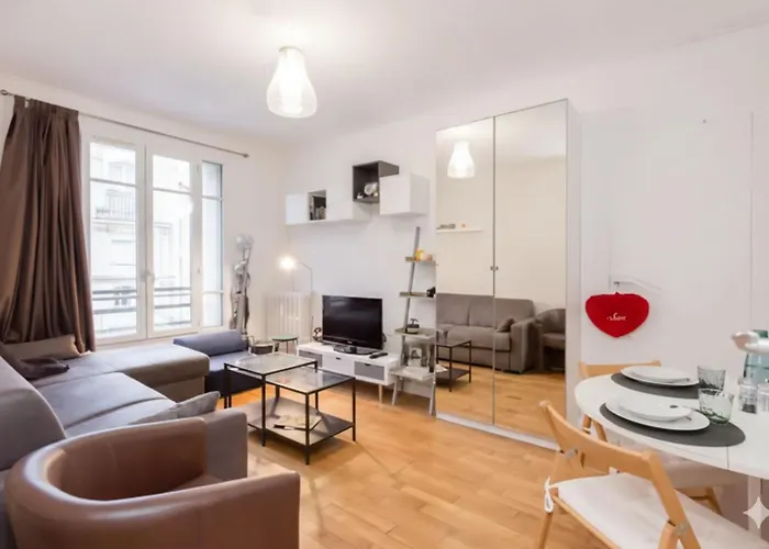 Charming Studio With Eiffel Tower View In Paris 15Th Lejlighed *
